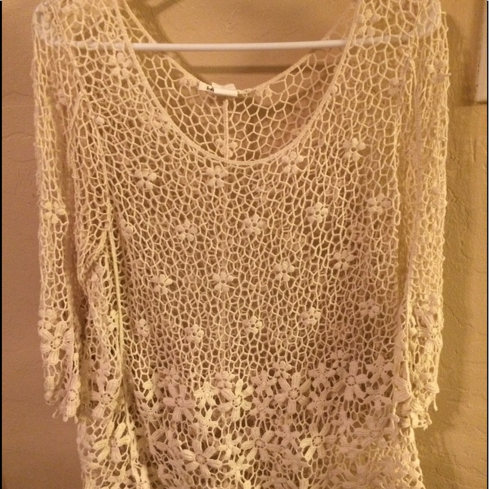 3/4 sleeve lightweight sweater top