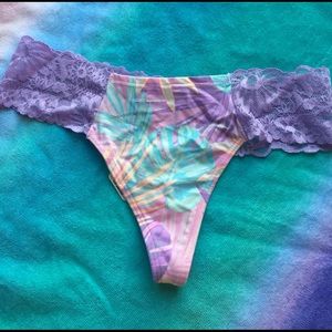 NWT PINK VICTORIAS SECRET THONG SZ SMALL