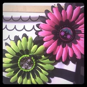 Skull Creature from the Black Lagoon hair flowers