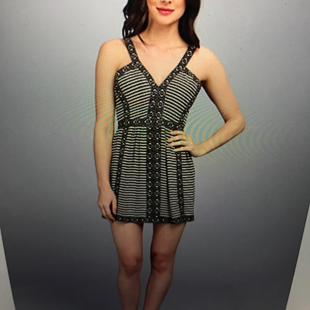 BCBGMaxazria Melanie Printed V-Neck Dress