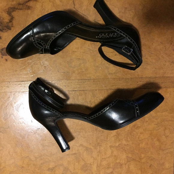 Franco Sarto black  heels, 3 in w/ ankle strap - Picture 4 of 4
