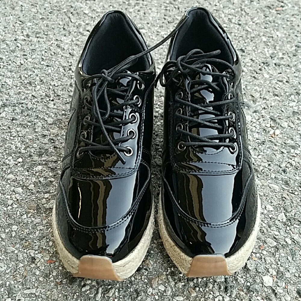 6, 7 & 8 🖤Patent Sneaker Oxnard Platfform - Picture 4 of 4