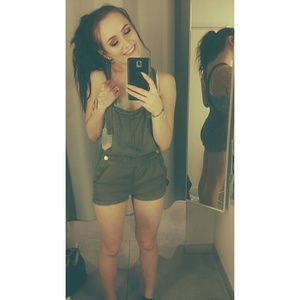 Meet your Posher, Cecileigh