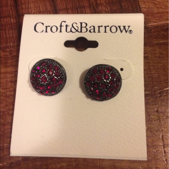 Earrings - Picture 1 of 2