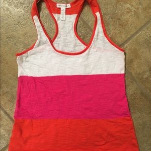 Cute tank!! Excellent condition