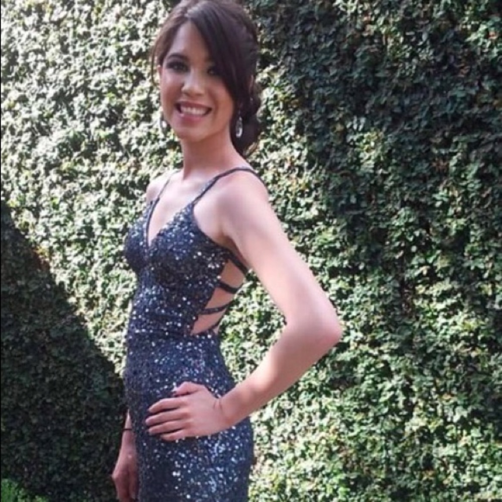 Prom Dress - Picture 5 of 6