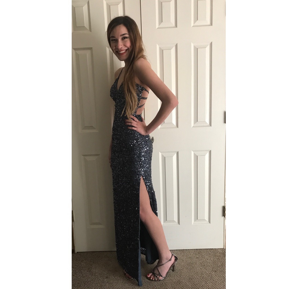 Prom Dress - Picture 2 of 6
