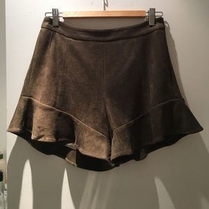 J.O.A. | Faux-Suede Flutter Shorts | Size M