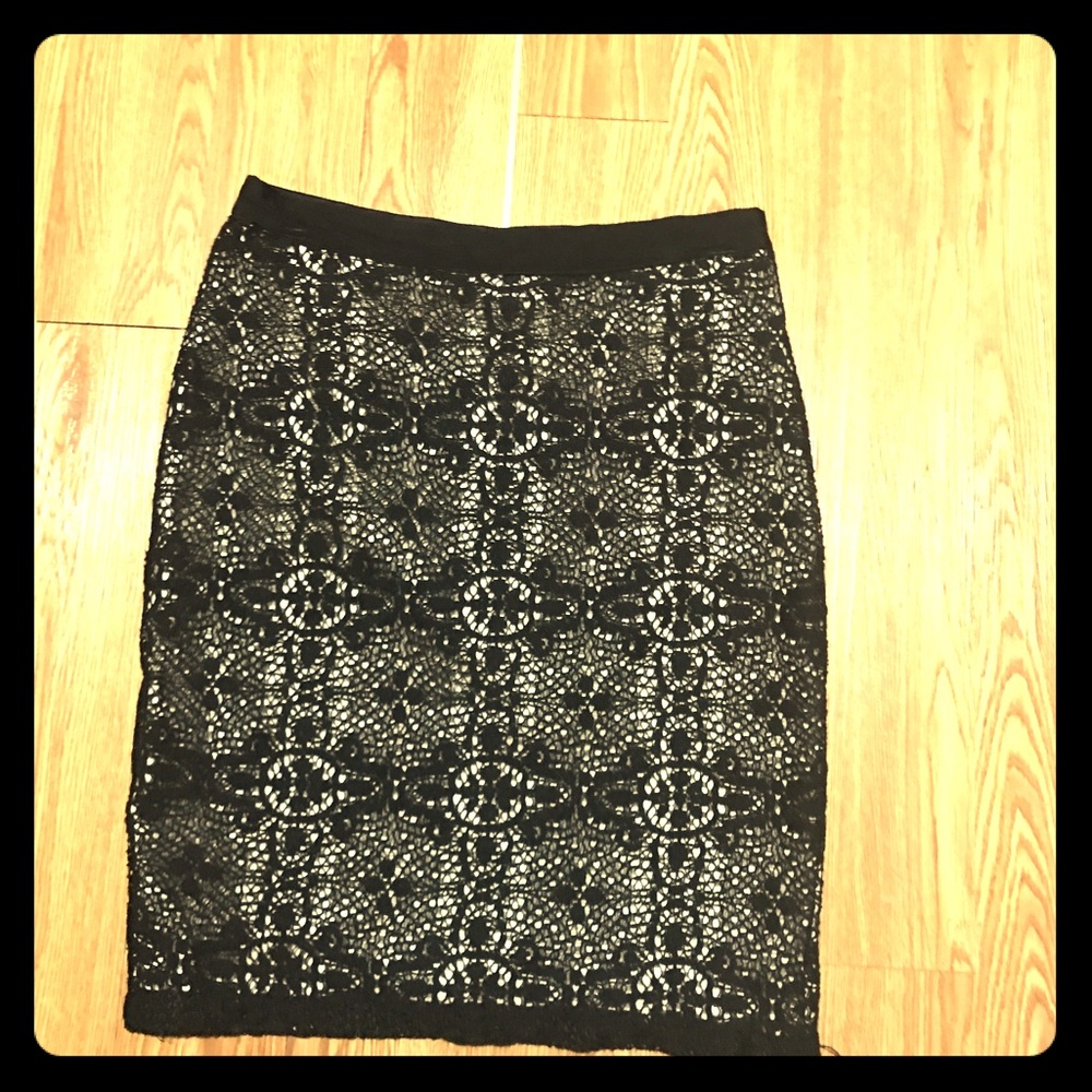 Limited pencil skirt