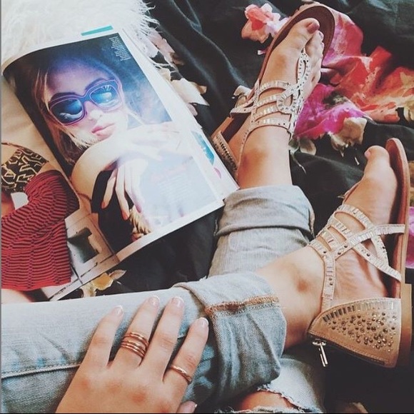 naughty monkey Shoes - Nude Rhinestone Sandals