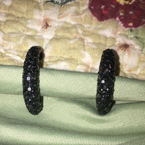 🆕Black Bling Gorgeous hoop earring New - Picture 1 of 4