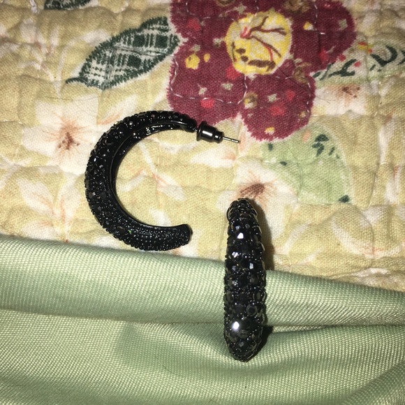 🆕Black Bling Gorgeous hoop earring New - Picture 3 of 4