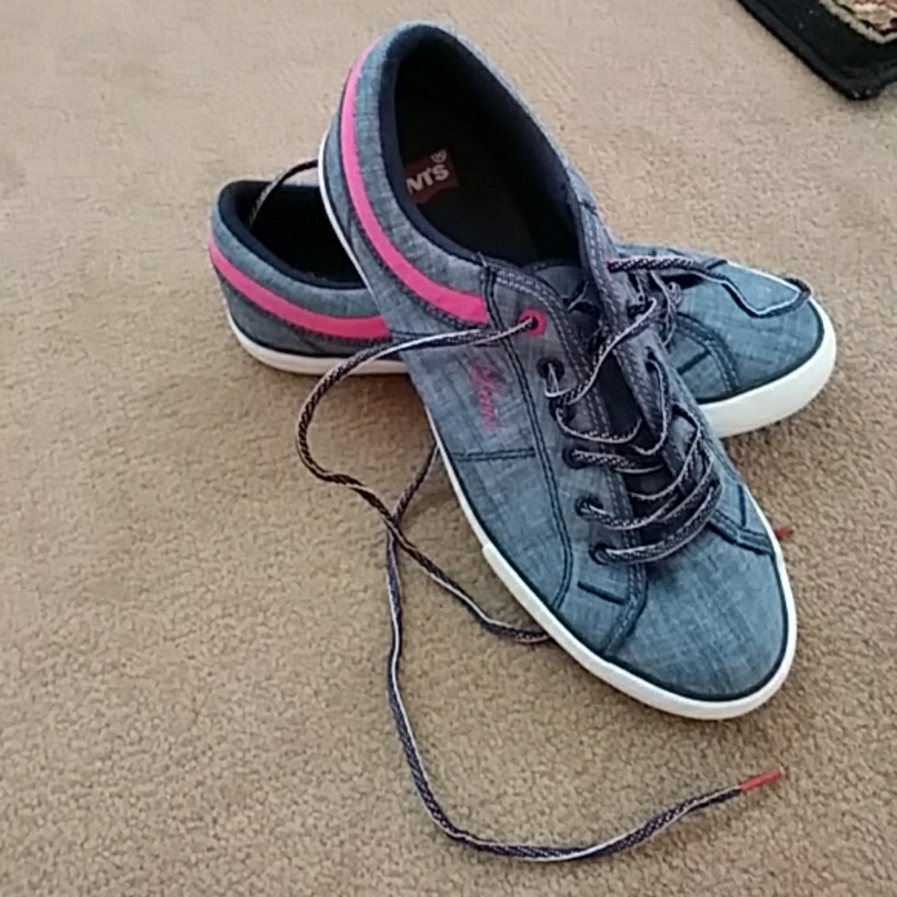 Women's Levi's sneakers size 10