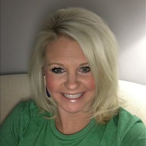 Meet your Posher, Whitney