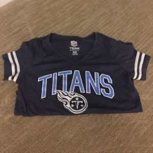Tennessee Titans Football T-shirt NWOT