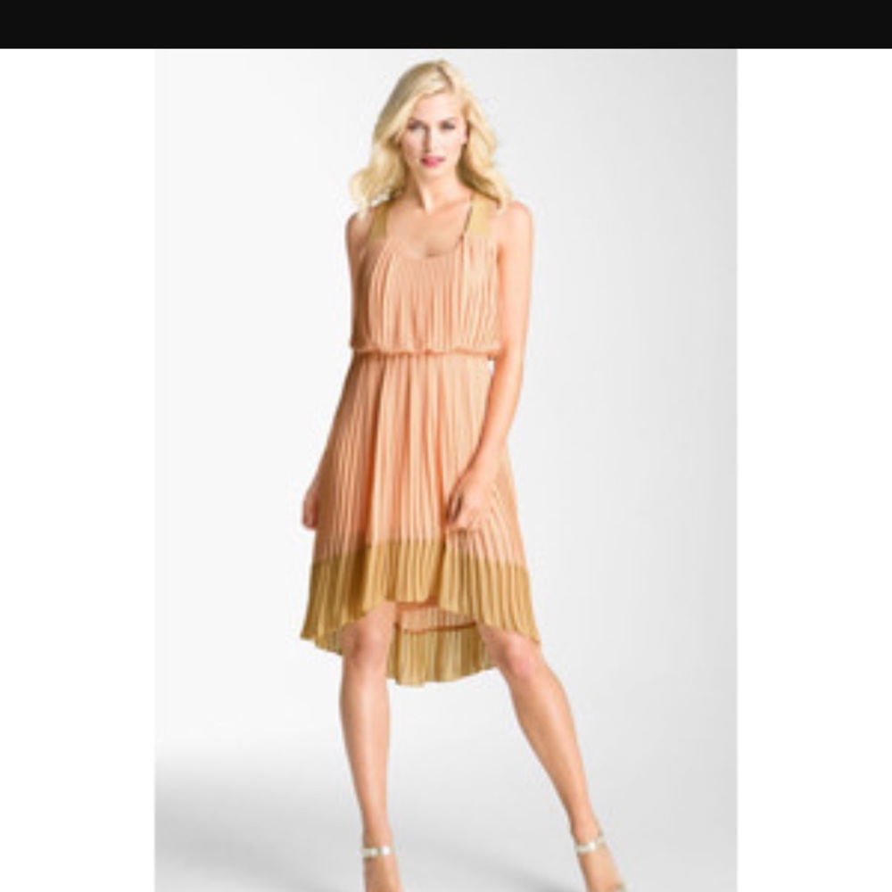 Jessica Simpson pleated dress size 6