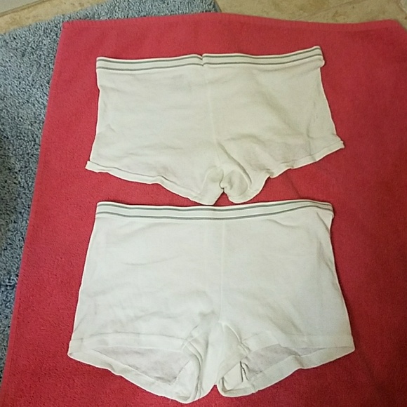 Hanes NWOT, NWT, WOMEN'S BOY SHORT UNDERWEAR from Bobbee's closet on