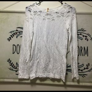 White Lace Top 💕