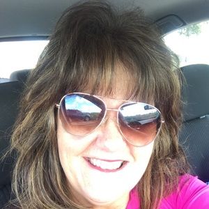 Meet your Posher, Pam