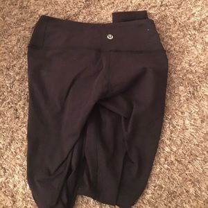 Black Lululemon leggings size 4