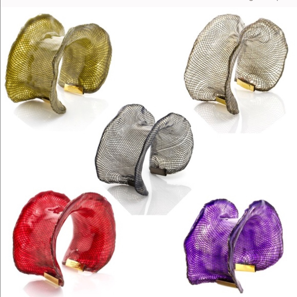 COLETTE MALOUF Lacquered Mesh Resin CuffBracelet - Picture 3 of 4