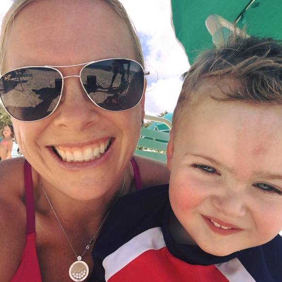 Meet your Posher, Jennifer - Picture 2 of 2