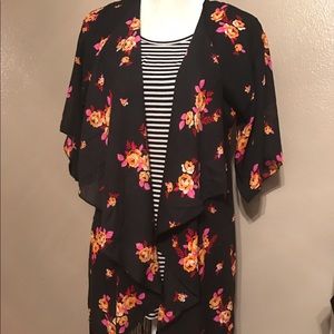Lularoe Monroe kimono S