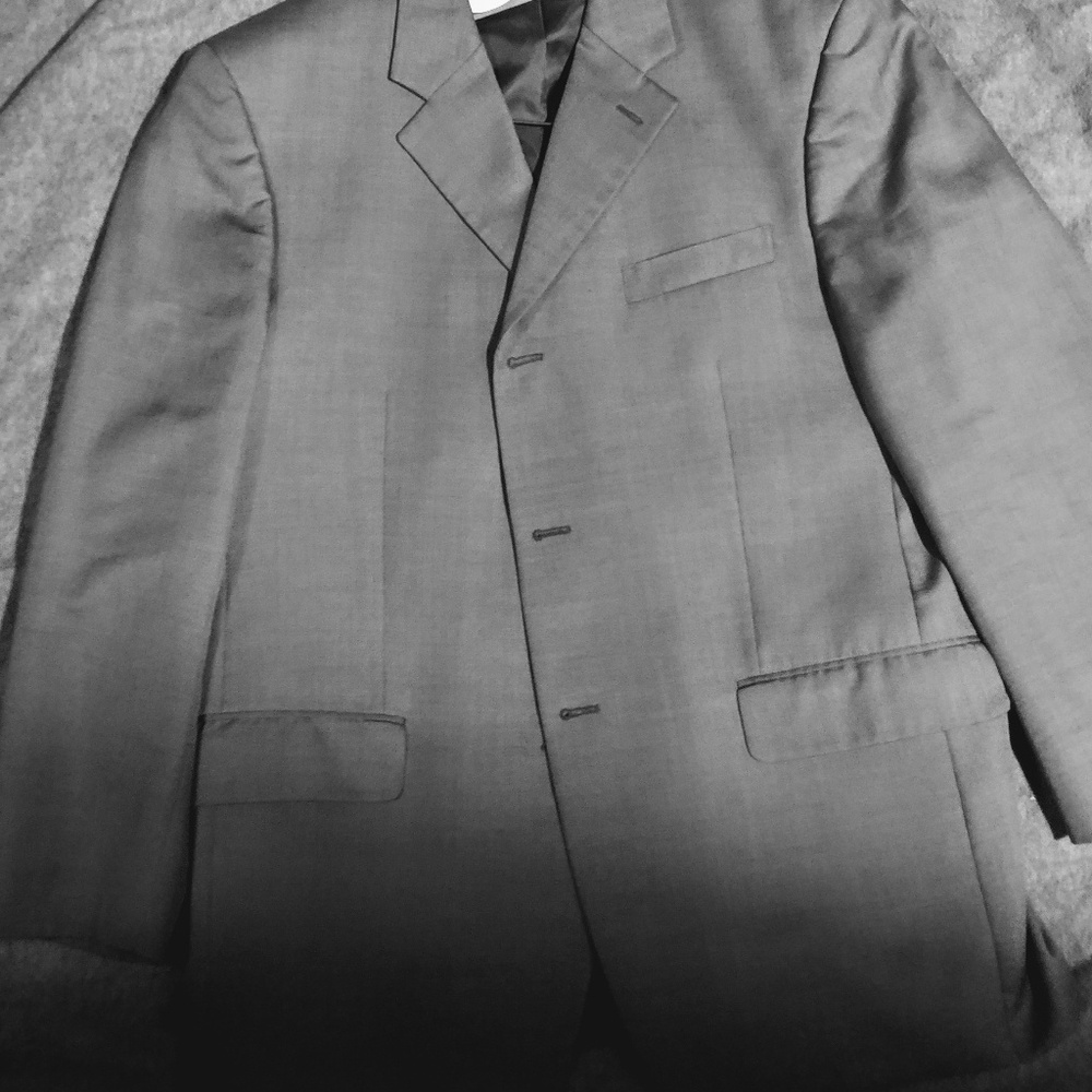 46R silver blazer