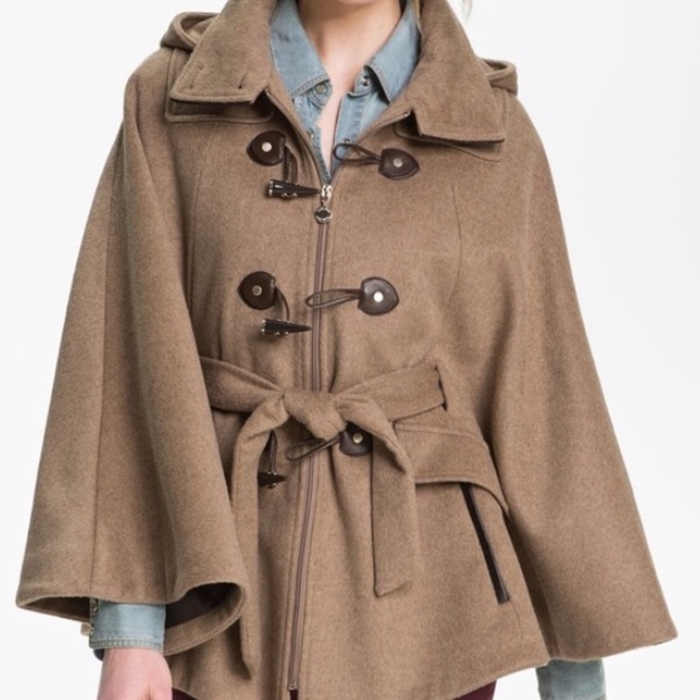 🍂 NWT Calvin Klein toggle front cape coat 🍂
