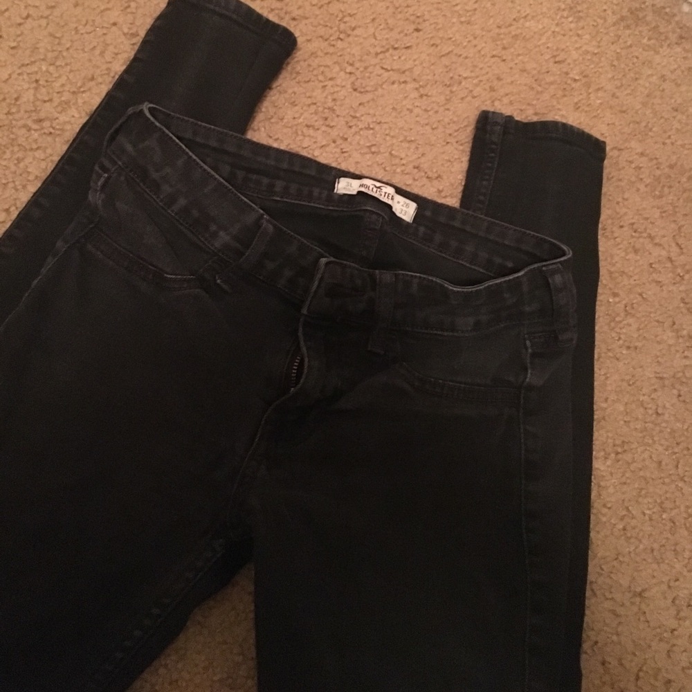Black hollister skinny jeans