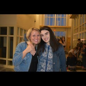 Meet your Posher, Abbey