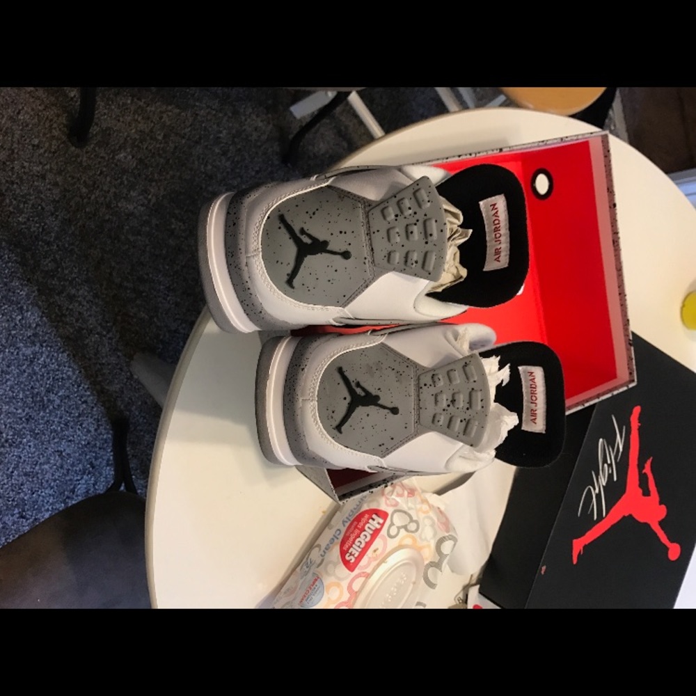 Jordan retro 4s