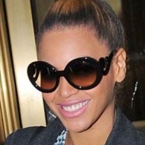 Prada Sunglasses PR27NS