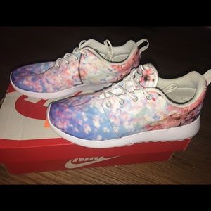 Women's Nike Roshe One Cherry Blossom