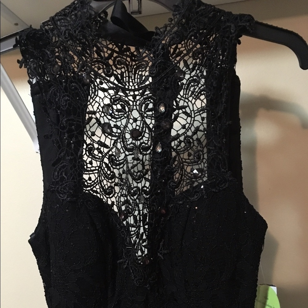 Windsor Lace Prom Dress / Evening Gown