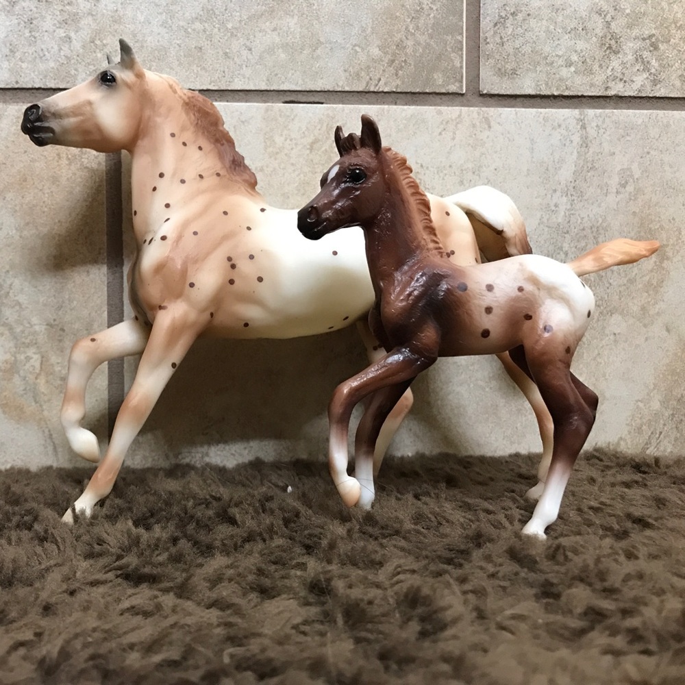 Classic Breyer stallion and foal