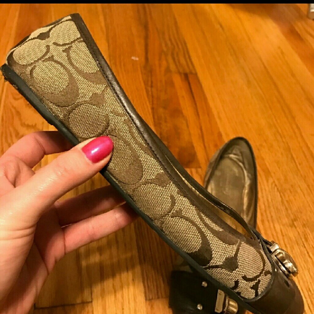 Coach Flats - Picture 3 of 4