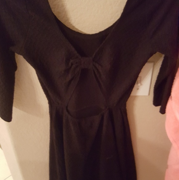 Dresses - Picture 8 of 8