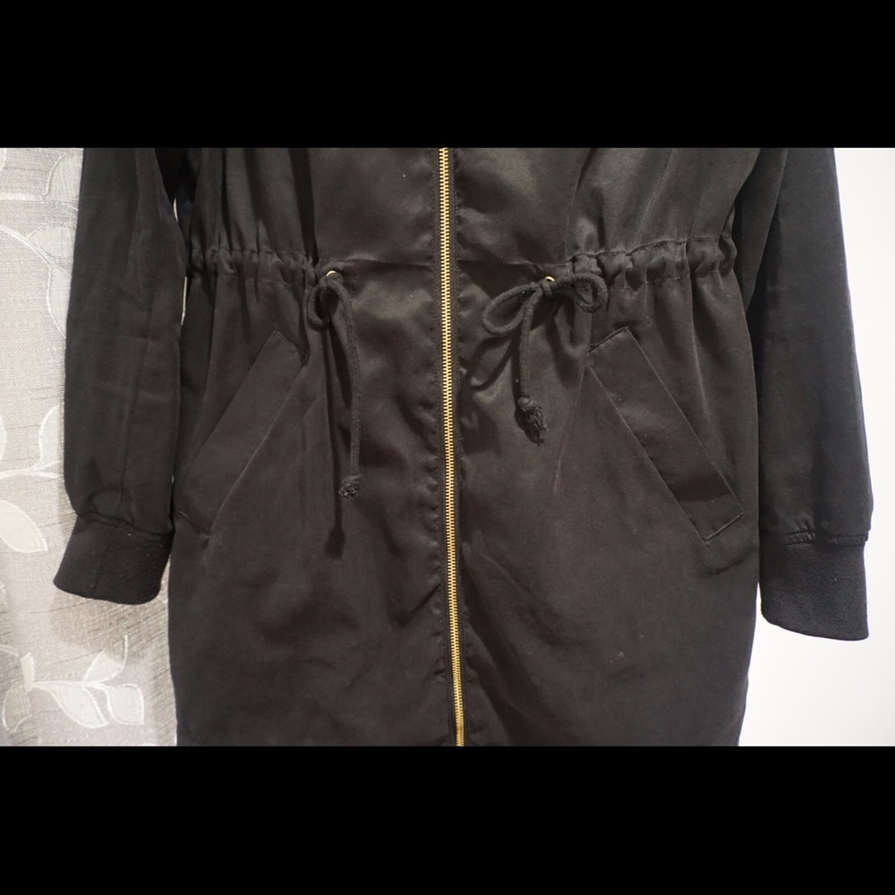 H&M Light Jacket - Picture 2 of 3