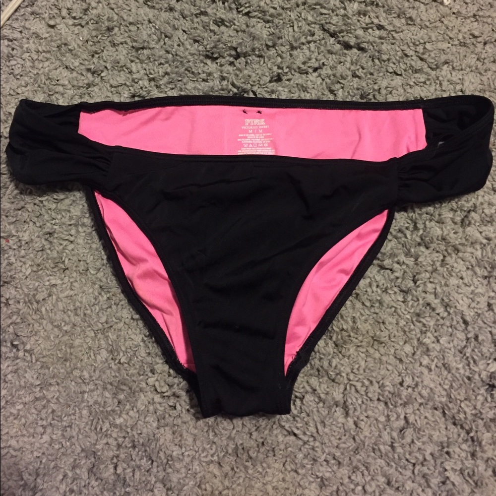 Ruched bikini bottoms