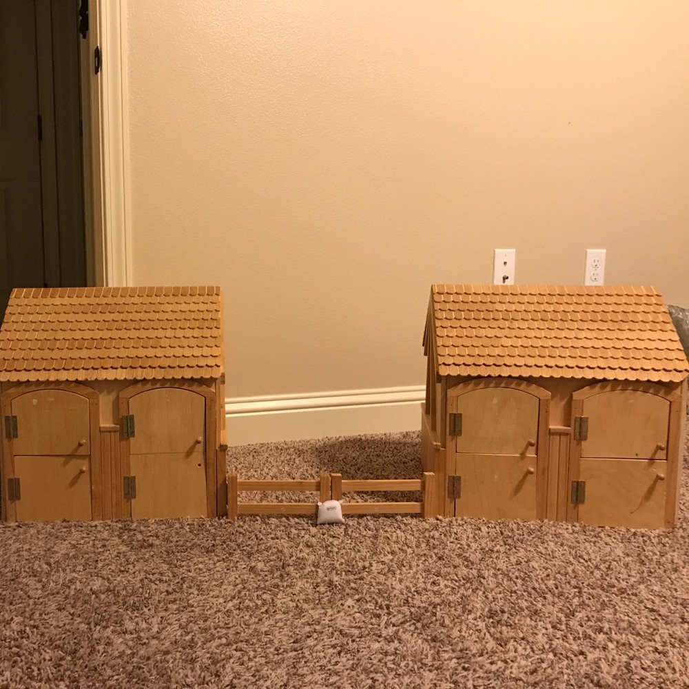 Breyer barn! 4 stalls