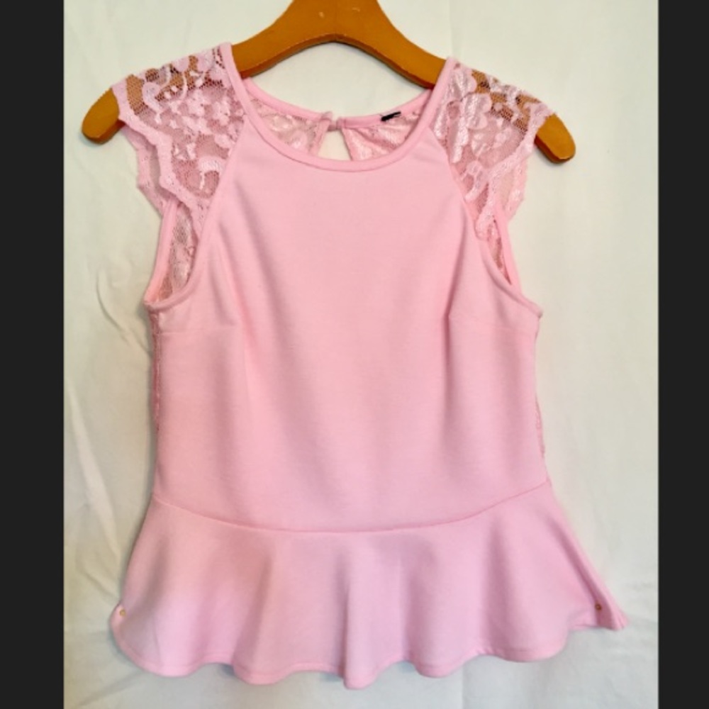 Junior's Pink Top