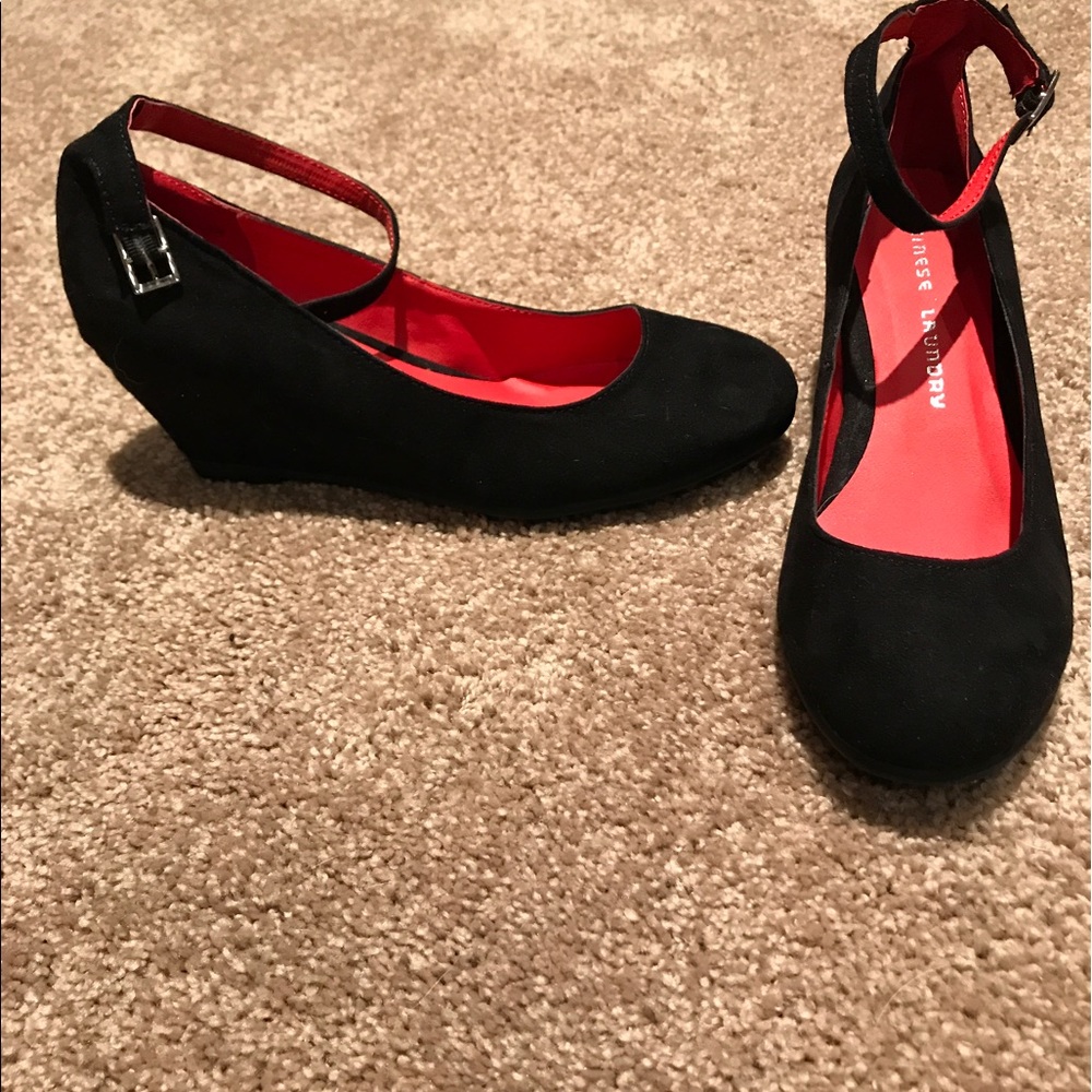 Chinese laundry wedges. Size 7.5