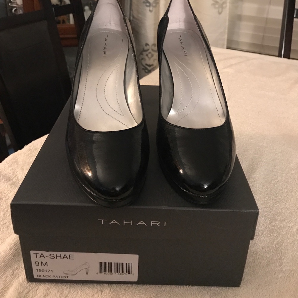 Gently used Tahari black patent leather heels