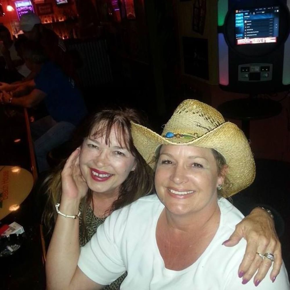 Meet your Posher, Evelyn