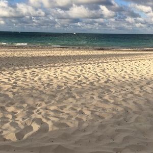 Meet your Posher, Monesheia