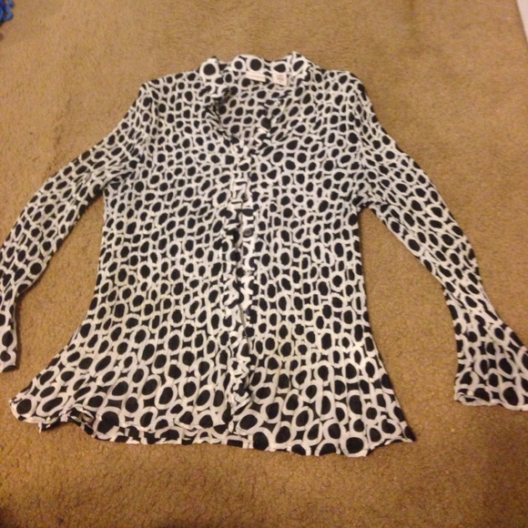 Long sleeve black and white shirt - Picture 1 of 1
