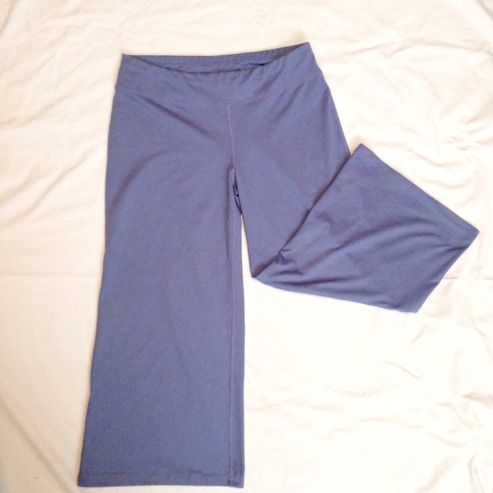 NWOT Lucy Activewear Purple WideFlare Yoga Pants M