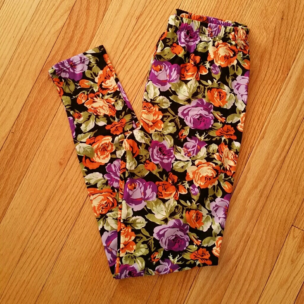 **SOLD** Agnes & Dora floral leggings S/M