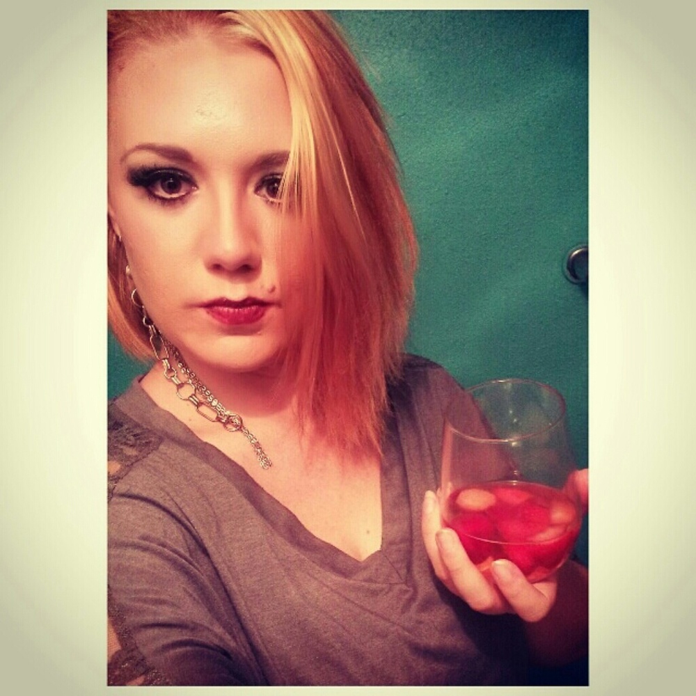 Meet your Posher, Tiffany
